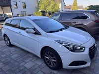 Gebraucht Hyundai i40 Trend 135 PS (99 kW) 2016 Weiß Kombi