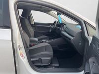 Gebraucht VW Golf VIII 150 PS (110 kW) 2022 Oryxweiß perlmutteffekt (metallic) Limousine