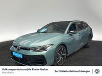 Gebraucht VW Passat R-line 150 PS (110 kW) 2025 Maripositgrün metallic Kombi