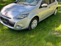 Gebraucht Renault Clio III 75 PS (55 kW) 2010 Silber Kleinwagen