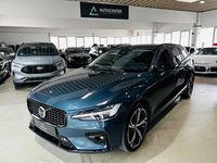 Gebraucht Volvo V60 Plus 197 PS (144 kW) 2024 Blau Kombi