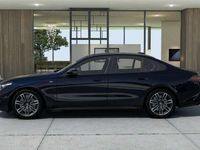 Neu BMW 530e Performance 299 PS (219 kW) 2025 M carbonschwarz metallic Limousine