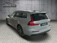Używany Volvo V60 Core 120 KM (88 kW) 2024 Szary Kombi