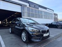 Gebraucht BMW 218 150 PS (110 kW) 2018 Saphirschwarz Van / Kleinbus