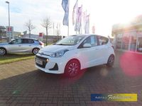 Gebraucht Hyundai i10 67 PS (49 kW) 2017 Weiß Kleinwagen