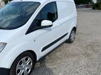 Gebraucht Ford Courier 75 PS (55 kW) 2016 Weiß Van / Kleinbus