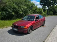 Gebraucht BMW 318 118 PS (86 kW) 2000 Rot Limousine