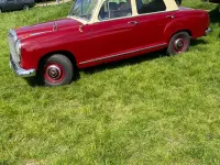 Gebraucht Mercedes 190 50 PS (36 kW) 1961 Rot Limousine