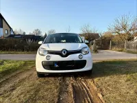 Second-hand Renault Twingo 90 CP (66 kW) 2015 Alb Hatchback