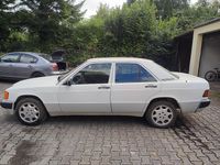 Gebraucht Mercedes 190 72 PS (52 kW) 1988 Weiß Limousine