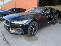 Gebraucht Volvo V60 Momentum 150 PS (110 kW) 2020 Schwarz Kombi