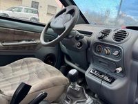 Gebraucht Renault Twingo 58 PS (42 kW) 2003 Silber Kleinwagen