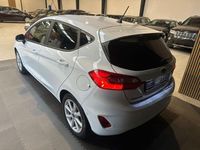 Gebraucht Ford Fiesta Cool & Connect 101 PS (74 kW) 2018 Weiß Limousine