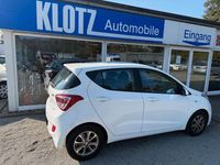 Gebraucht Hyundai i10 Edition 87 PS (63 kW) 2014 Pure white Kleinwagen