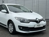 Gebraucht Renault Mégane Authentique 110 PS (80 kW) 2015 Weiß Limousine