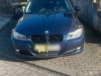 Gebraucht BMW 320 Shadowline 184 PS (135 kW) 2010 Blau Kombi