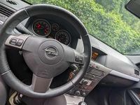 Gebraucht Opel Astra 116 PS (85 kW) 2007 Schwarz Coupé