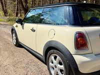 Usata Mini Cooper 120 CV (88 kW) 2007 Bianco Utilitaria