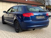 Gebraucht Audi A3 Sport 105 PS (77 kW) 2013 Blau Limousine