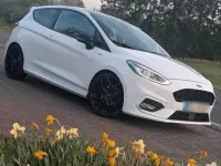Gebraucht Ford Fiesta ST-Line 140 PS (102 kW) 2018 Weiß Kleinwagen