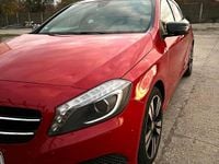 Gebraucht Mercedes A200 Urban 136 PS (100 kW) 2015 Rot Kleinwagen