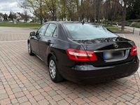 Second-hand Mercedes E220 170 CP (125 kW) 2010 Negru Berlinǎ
