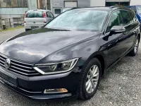 Gebraucht VW Passat Comfortline 120 PS (88 kW) 2018 Deep black perleffekt Kombi