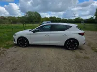 Używany Cupra Leon 150 KM (110 kW) 2023 Biały Sedan/Limuzyna