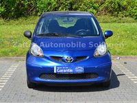 Gebraucht Toyota Aygo 68 PS (50 kW) 2007 Blau Kleinwagen