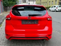 Gebraucht Ford Focus 150 PS (110 kW) 2015 Rot Limousine