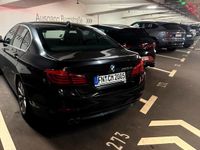 Second-hand BMW 525 204 CP (150 kW) 2013 Albastru Berlinǎ