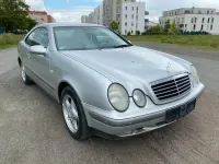 Gebraucht Mercedes CLK320 218 PS (160 kW) 1999 Silber Limousine