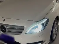 Gebraucht Mercedes B180 109 PS (80 kW) 2013 Weiß Kleinwagen