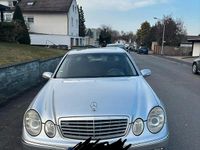 Gebraucht Mercedes E220 150 PS (110 kW) 2003 Silber Limousine