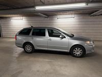 Gebraucht Skoda Octavia 105 PS (77 kW) 2012 Grau Kombi