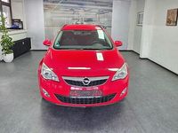 Gebraucht Opel Astra Design Edition 116 PS (85 kW) 2011 Rot Kombi