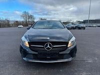 Gebraucht Mercedes A180 109 PS (80 kW) 2017 Schwarz Limousine
