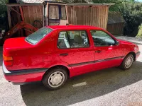 Usado VW Vento 75 HP (55 kW) 1994 Vermelho Sedan