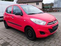 Gebraucht Hyundai i10 70 PS (51 kW) 2012 Rot Kleinwagen
