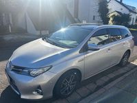 Gebraucht Toyota Auris Edition 136 PS (100 kW) 2015 Silber Limousine