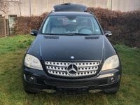 Gebraucht Mercedes ML320 224 PS (164 kW) 2006 Schwarz SUV
