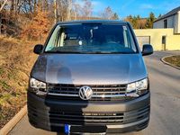 Używany VW Caravelle 102 KM (75 kW) 2018 Beżowy Van