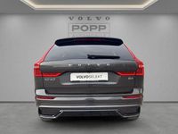 Gebraucht Volvo XC60 Plus 197 PS (144 kW) 2023 Platinum grey / metallic SUV