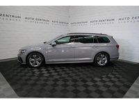 Gebraucht VW Passat R-line 200 PS (147 kW) 2023 Grau Kombi