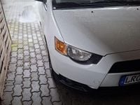 Gebraucht Mitsubishi Colt 75 PS (55 kW) 2012 Weiß Kleinwagen