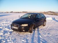 gebraucht Audi A3 1.6 Attraction schwarz