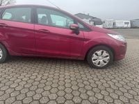 Gebraucht Ford Fiesta 95 PS (69 kW) 2010 Rot Kleinwagen