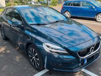 Gebraucht Volvo V40 Momentum 150 PS (110 kW) 2019 Blau Limousine