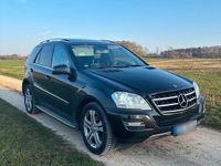Gebraucht Mercedes ML350 231 PS (169 kW) 2010 Schwarz SUV