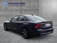 Gebraucht Volvo S60 Plus 250 PS (183 kW) 2024 Blau Limousine